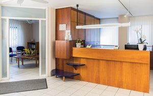 Eingangsbereich der Hausarztpraxis Rückersdorf