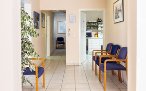Wartezimmer der Hausarztpraxis Rückersdorf